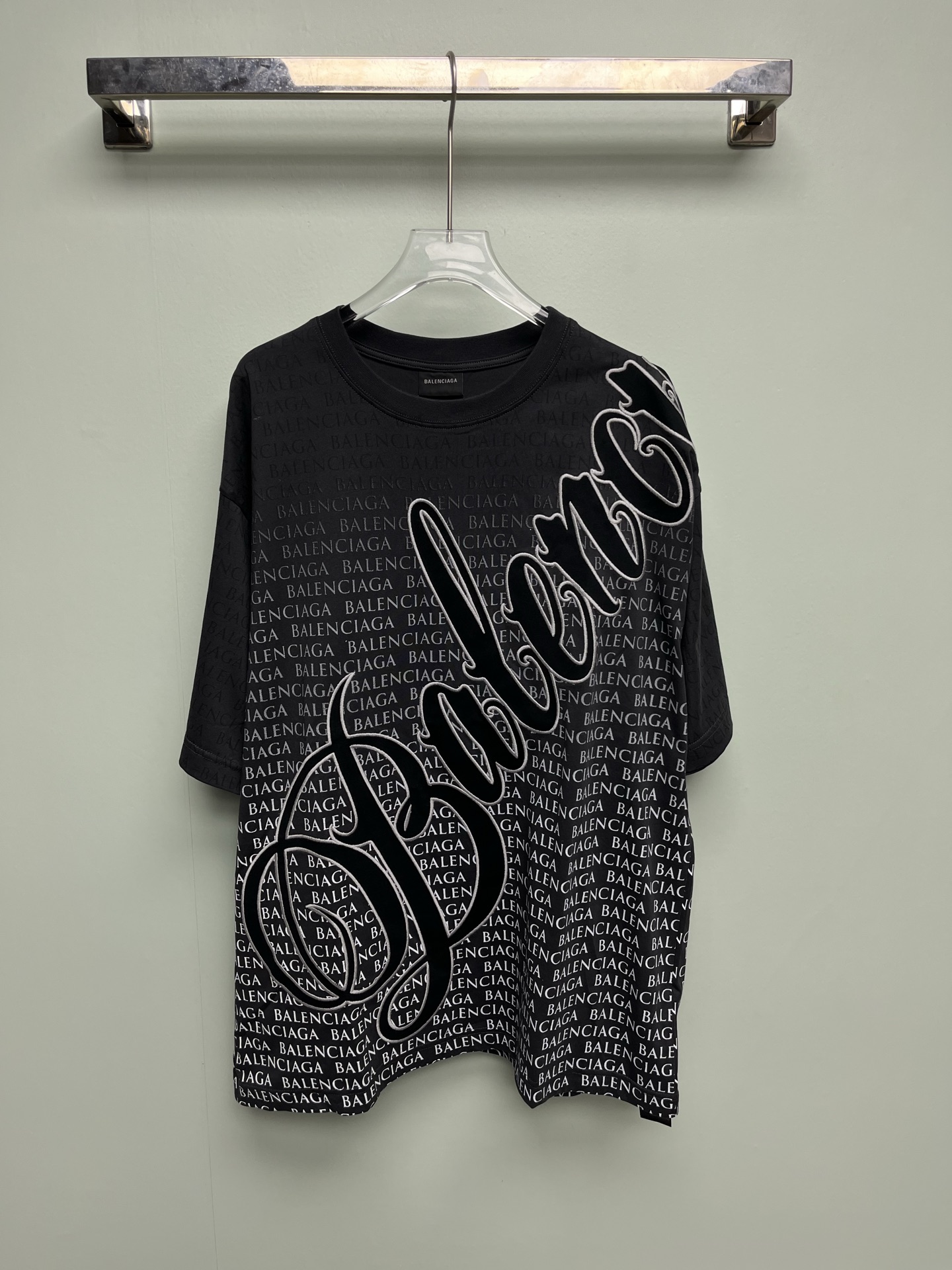 Women's short sleeves